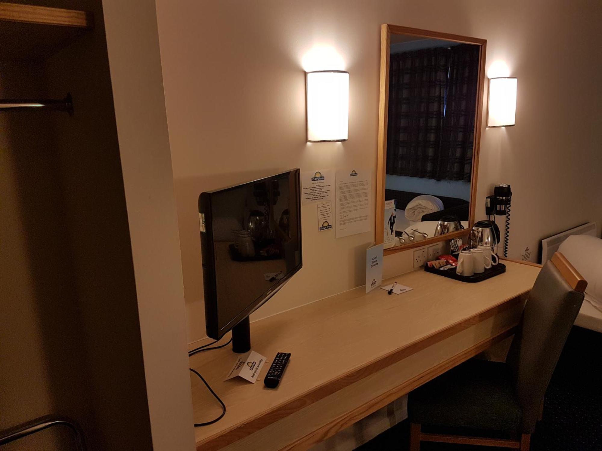 Days Inn Sutton Scotney North Стая снимка